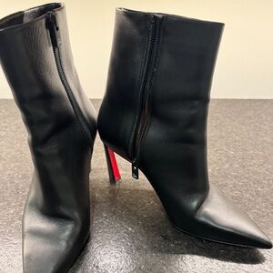 CHRISTIAN LOUBOUTIN Red Sole Booties Women’s 9